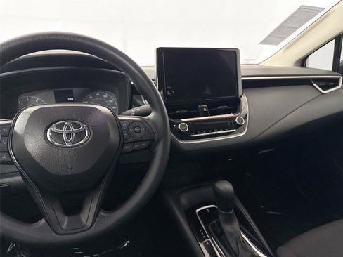 Certified 2025 Toyota Corolla LE FWD image 28