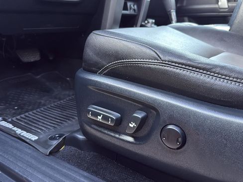 Used 2017 Toyota 4Runner SR5 Premium image 11