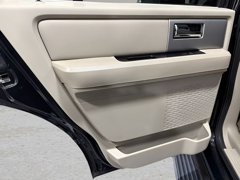 Used 2012 Ford Expedition Limited RWD image 28