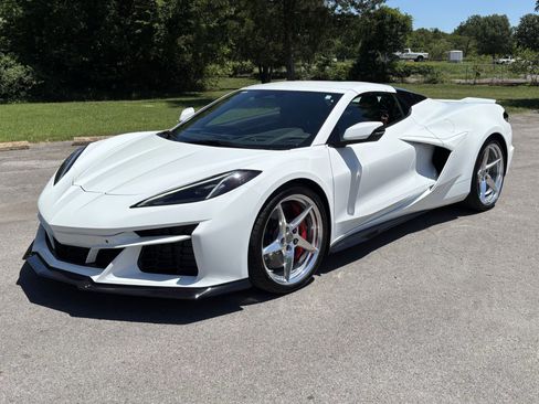 Used 2024 Chevrolet Corvette E-Ray AWD/4WD image 10