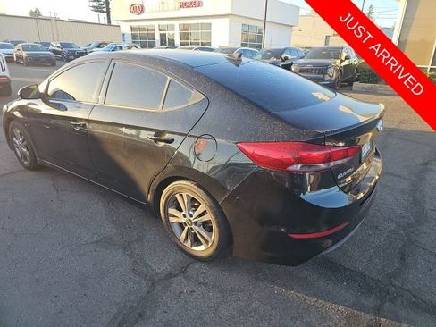 Used 2018 Hyundai Elantra Value Edition FWD image 4