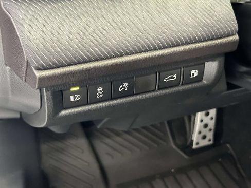 Used 2026 Toyota Camry SE FWD image 17