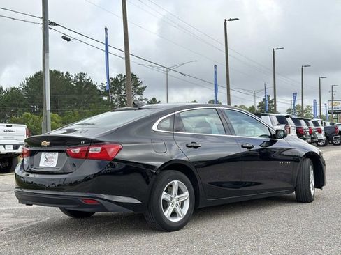 Used 2025 Chevrolet Malibu LT FWD image 7