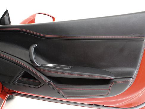 Used 2015 Ferrari 458 Italia Coupe RWD image 18