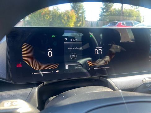 Used 2025 Kia K4 LXS image 40