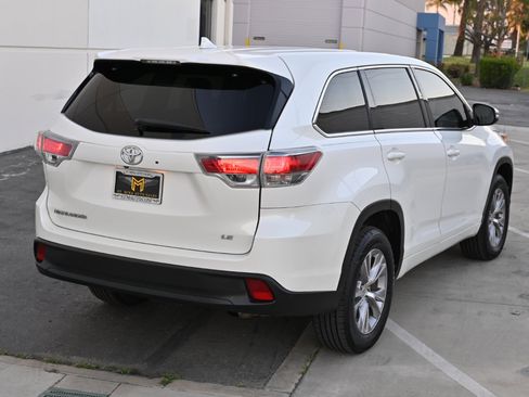 Used 2015 Toyota Highlander Plus image 6