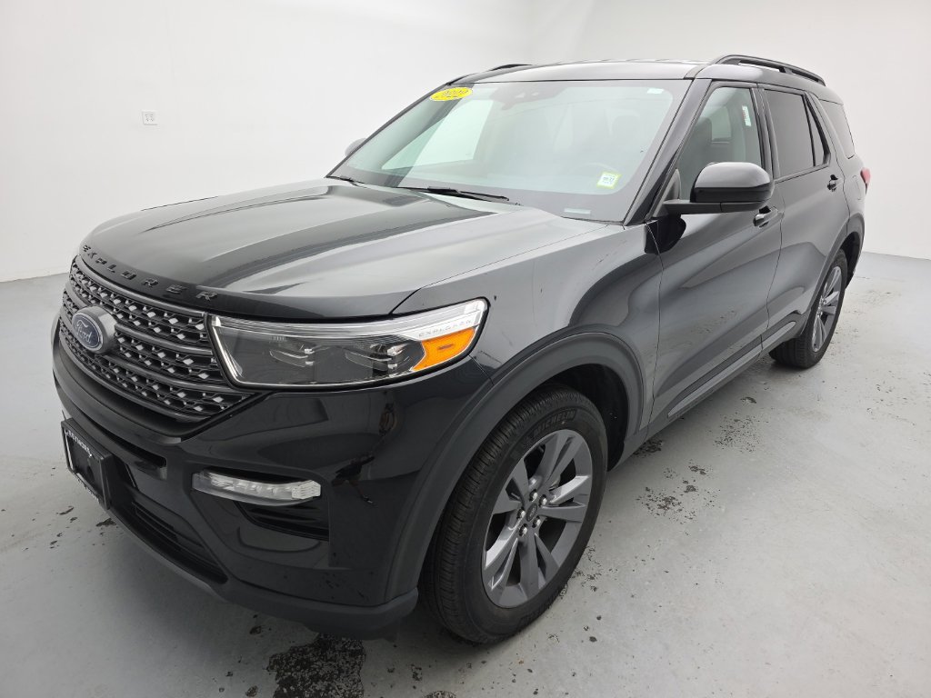Used 2022 Ford Explorer XLT w/ Equipment Group 202A AWD/4WD image 5