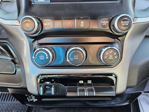 Used 2024 RAM 3500 Big Horn image 24