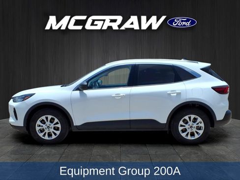 Used 2024 Ford Escape Active AWD/4WD image 3
