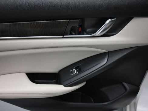 Used 2021 Honda Accord EX-L image 33