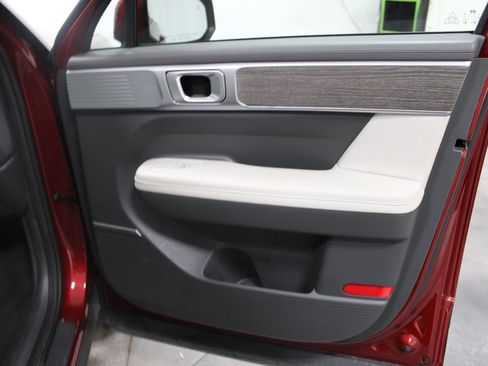 Used 2024 Hyundai Santa Fe Limited image 23