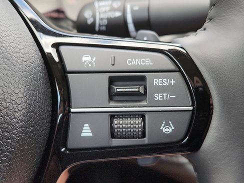 Used 2025 Honda Accord Touring image 17