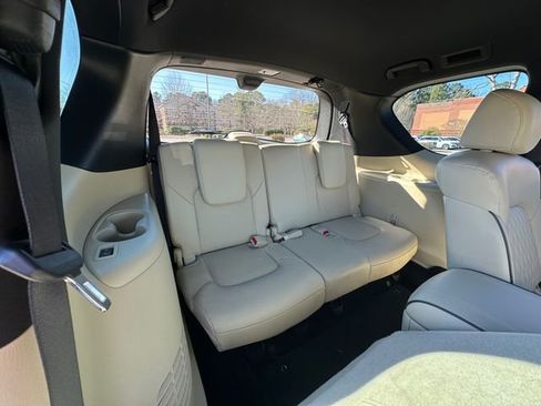 Used 2023 INFINITI QX80 Sensory w/ Cargo Package AWD/4WD image 18
