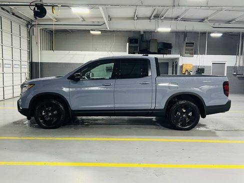 New 2026 Honda Ridgeline Black Edition image 17