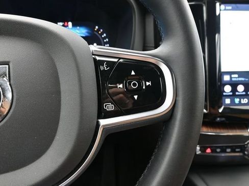 Used 2023 Volvo XC60 B5 Ultimate w/ Climate Package AWD/4WD image 25