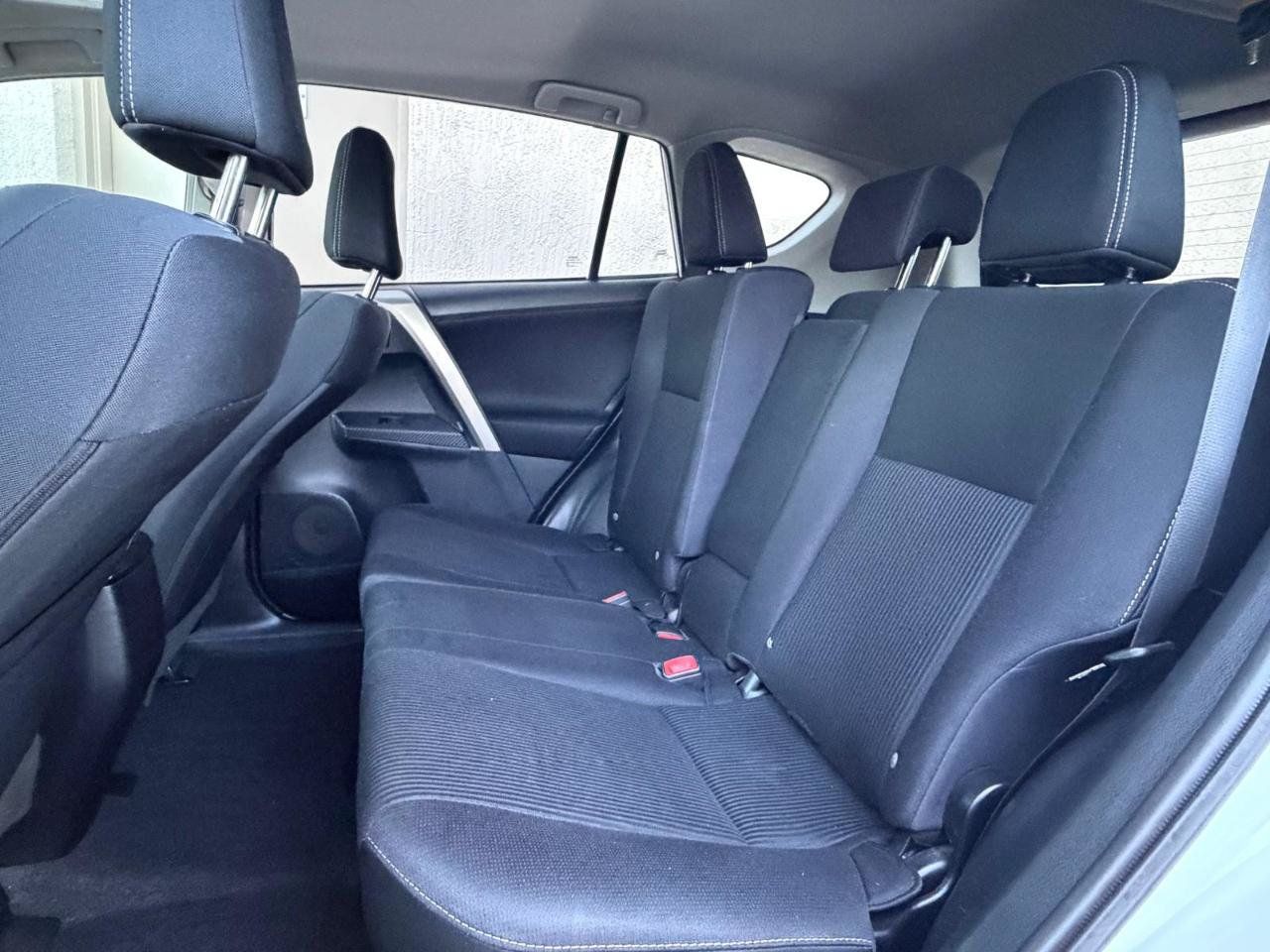 Used 2015 Toyota RAV4 XLE FWD image 23