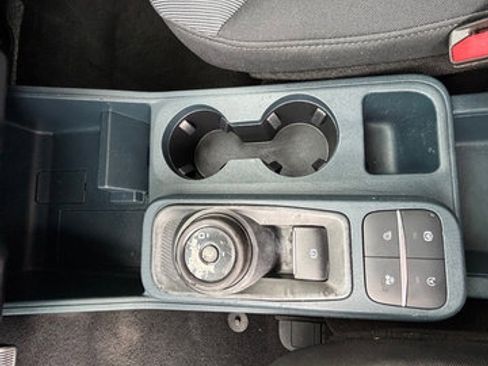 Used 2022 Ford Maverick XL image 10