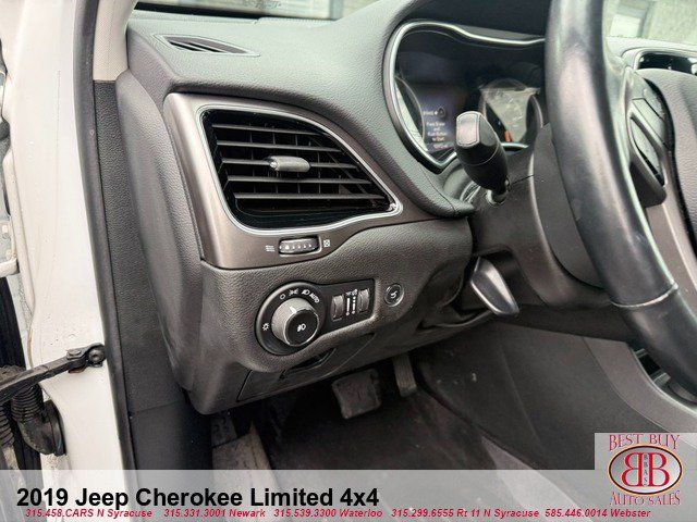 Used 2019 Jeep Cherokee Limited AWD/4WD image 16