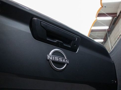 Used 2024 Nissan Frontier SV w/ SV Convenience Package image 13