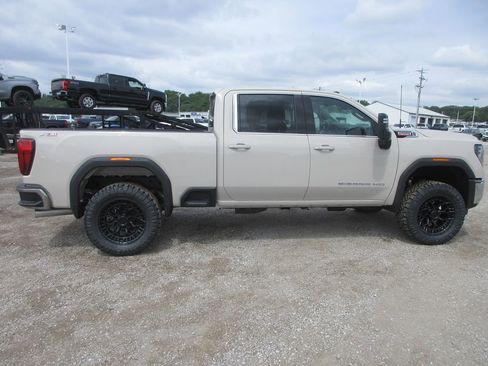 New 2026 GMC Sierra 2500 SLE w/ SLE Value Package; AWD/4WD image 3