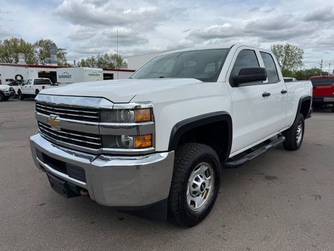 Used 2015 Chevrolet Silverado 2500 W/T RWD image 1