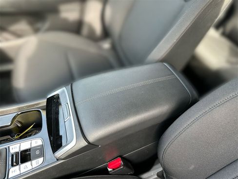 Used 2025 Hyundai Tucson SE image 20