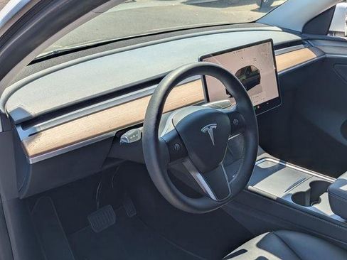 Used 2023 Tesla Model Y Long Range AWD/4WD image 12