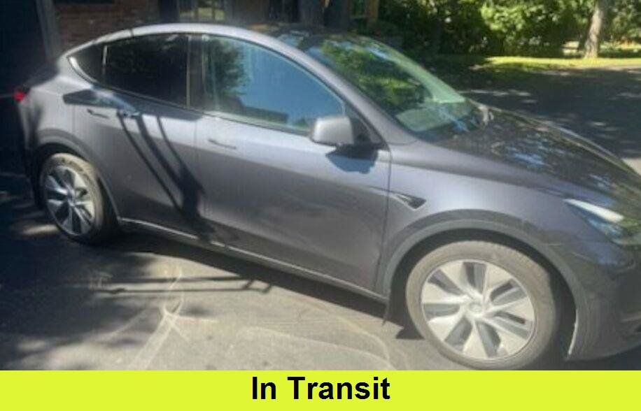 Used 2021 Tesla Model Y Long Range AWD/4WD image 1