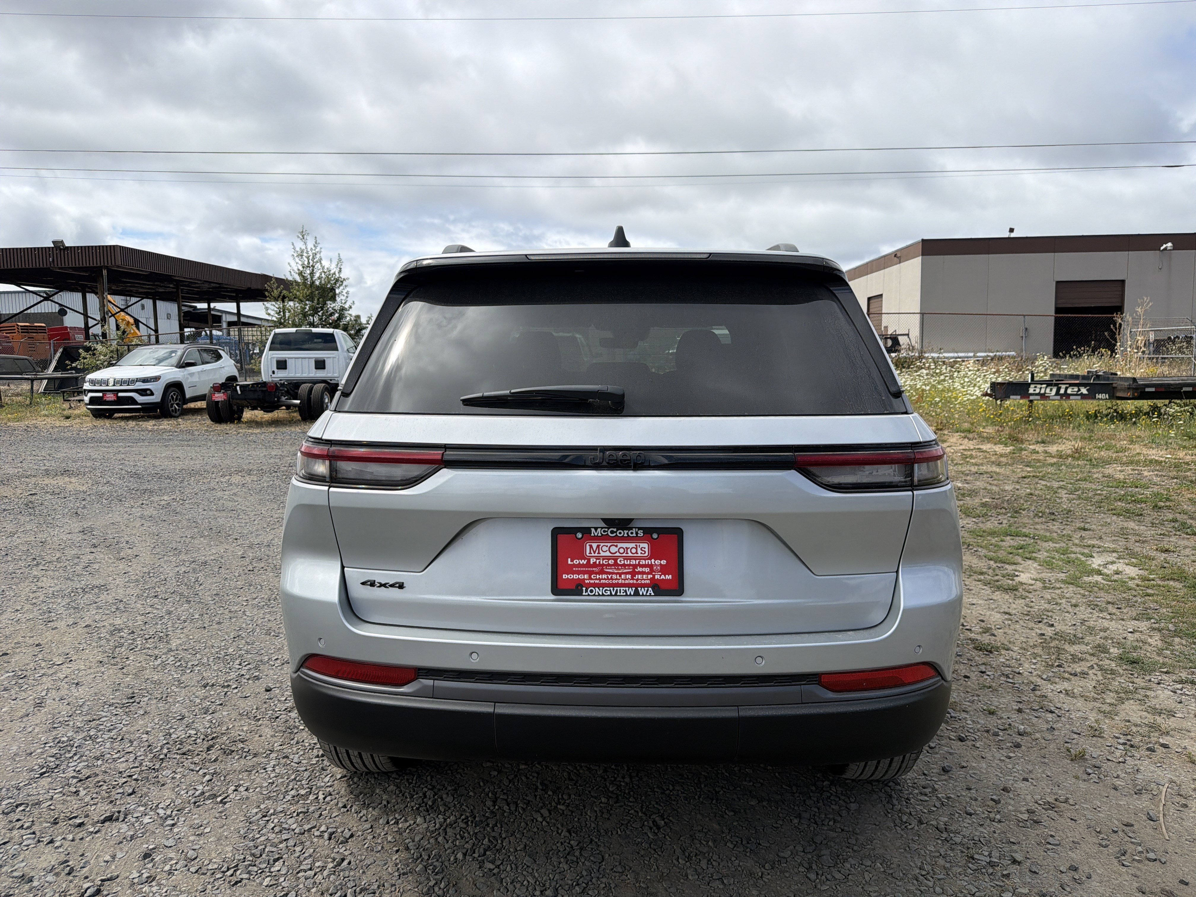 New 2026 Jeep Grand Cherokee Altitude AWD/4WD image 5