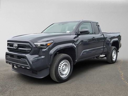 Certified 2025 Toyota Tacoma SR w/ Towing Package RWD image 9