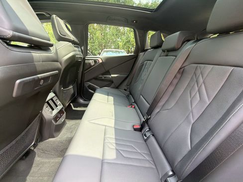 New 2027 BMW X6 xDrive40i w/ Premium Package AWD/4WD image 23