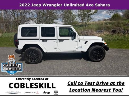 Used 2022 Jeep Wrangler Unlimited Sahara AWD/4WD image 3
