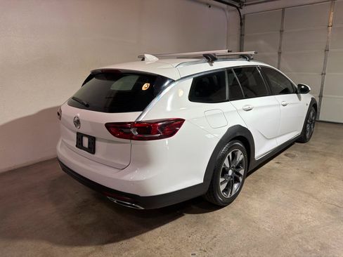 Used 2018 Buick Regal Essence w/ Driver Confidence Package #1 AWD/4WD image 6