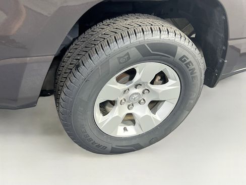 Used 2023 RAM 1500 Big Horn AWD/4WD image 30