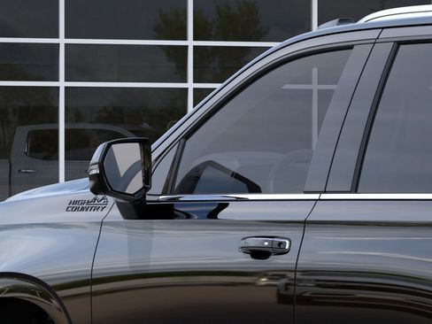 New 2026 Chevrolet Tahoe High Country AWD/4WD image 12