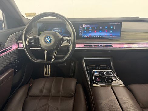 Used 2024 BMW i7 eDrive50 w/ M Sport Package RWD image 33