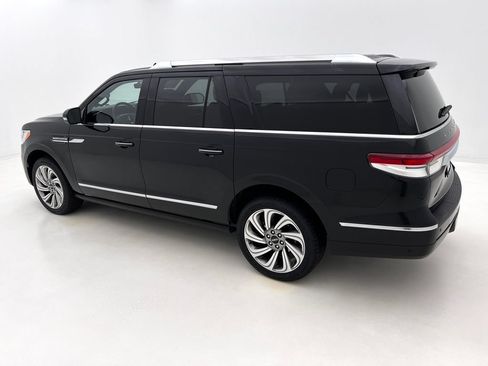 Used 2022 Lincoln Navigator L Reserve AWD/4WD image 10