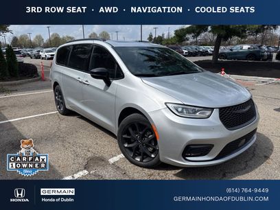 Used 2024 Chrysler Pacifica Limited w/ S Appearance Package