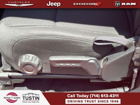 Used 2020 Jeep Wrangler Sport AWD/4WD image 24