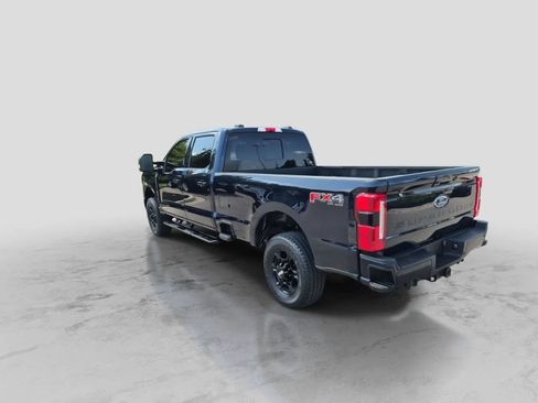 Used 2023 Ford F350 XLT w/ XLT Premium Package AWD/4WD image 6
