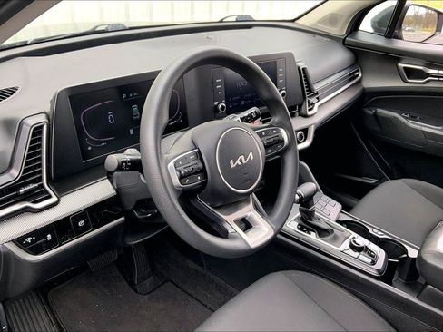 Used 2023 Kia Sportage LX image 12
