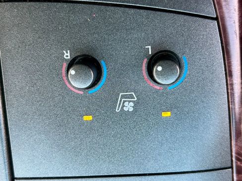 Used 2012 Toyota Avalon Limited image 28