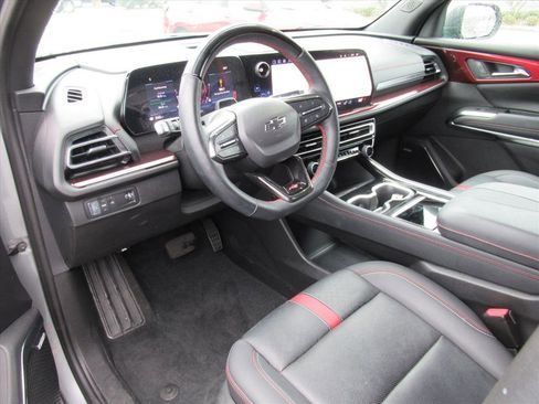 Used 2024 Chevrolet Traverse RS w/ LPO, Floor Liner Package image 16