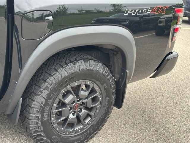 Used 2022 Nissan Frontier PRO-4X w/ Pro-4X Premium Package AWD/4WD image 8