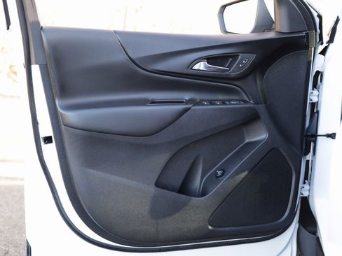 Used 2022 Chevrolet Equinox LT image 21