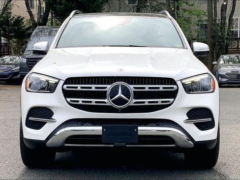 Used 2024 Mercedes-Benz GLE 350 4MATIC image 2