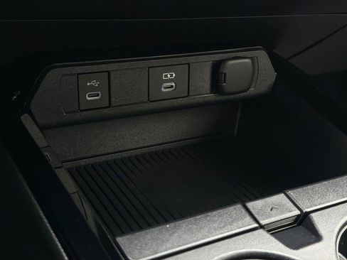 Used 2024 Toyota Prius XLE image 27