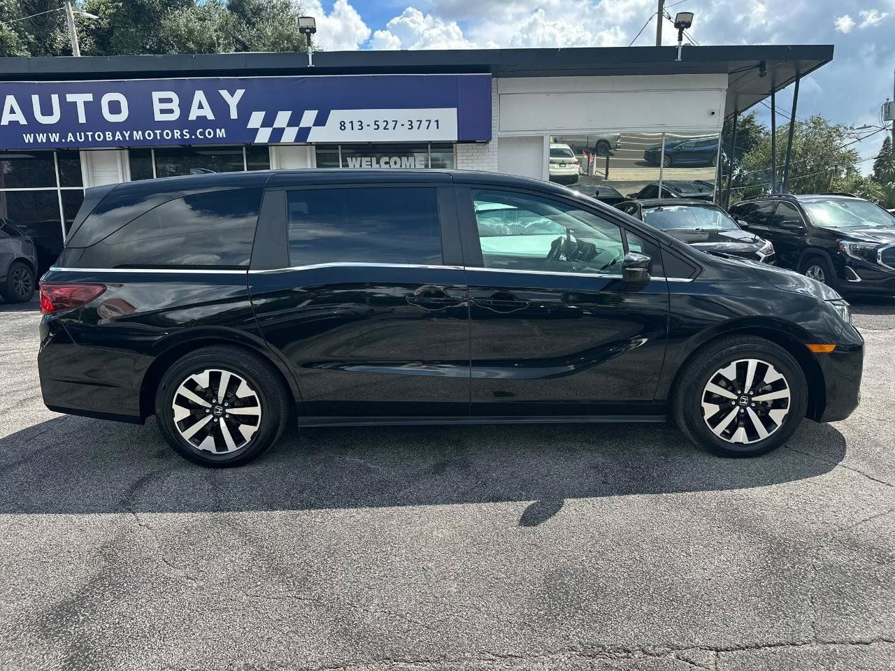 Used 2025 Honda Odyssey EX-L image 6