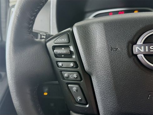 Used 2024 Nissan Frontier SV w/ SV Convenience Package image 25