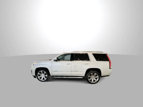 Used 2020 Cadillac Escalade Luxury image 5